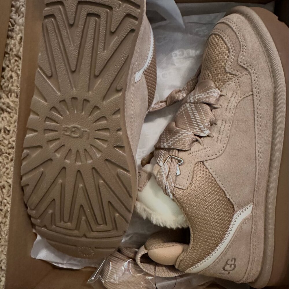 UGG Women's Lowmel Sneaker - Sand - Size 8 - Picture 4 of 9